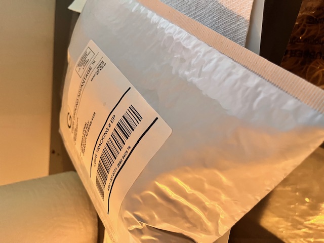 Example of shipping in box